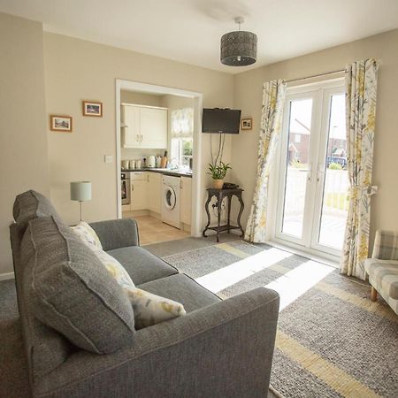 Pant-Y-Celyn Studio Apartment Aberaeron Exterior photo